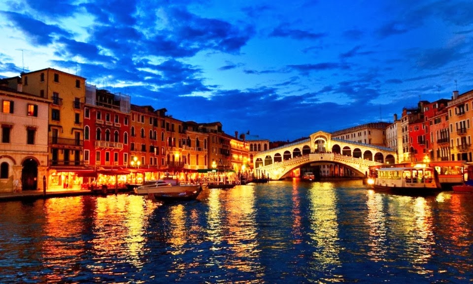 Ponte di Rialto em Veneza na Itália Ponte di Rialto em Veneza na Itália