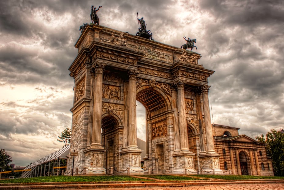Arco della Pace no Parque Sempione em Milão Arco della Pace no Parque Sempione em Milão