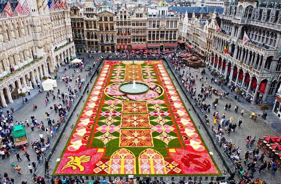 Jardim Flores na Grand Place em Bruxelas Jardim Flores na Grand Place em Bruxelas