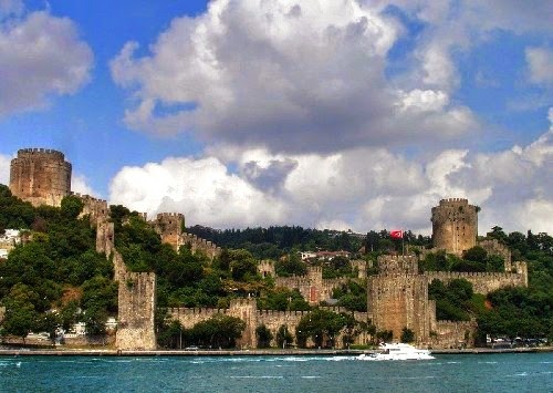 Muralhas de Constantinopla em Istambul vistas de longe Muralhas de Constantinopla em Istambul vistas de longe