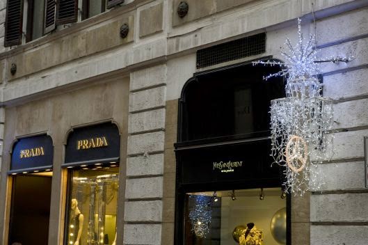 Loja da Prada em rua de Roma Loja da Prada em rua de Roma