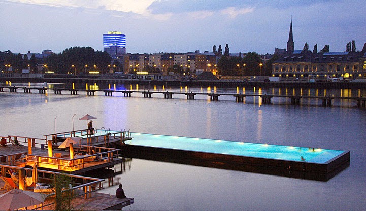 Strandbar Badeschiff Berlim Strandbar Badeschiff Berlim