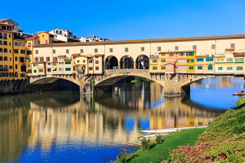Ponte Vecchio e Rio Arno em Florença Ponte Vecchio e Rio Arno em Florença