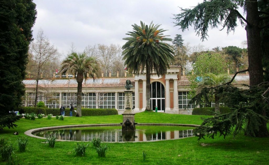 Lago no Real Jardín Botánico em Madri Lago no Real Jardín Botánico em Madri