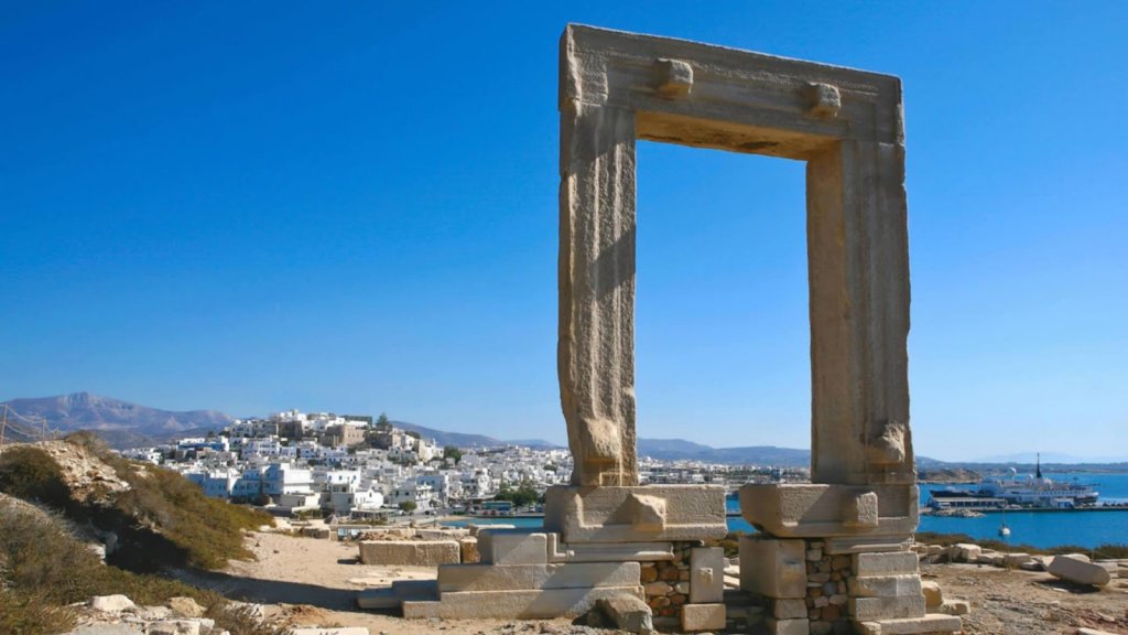 Portara na ilha de Naxos Portara na ilha de Naxos