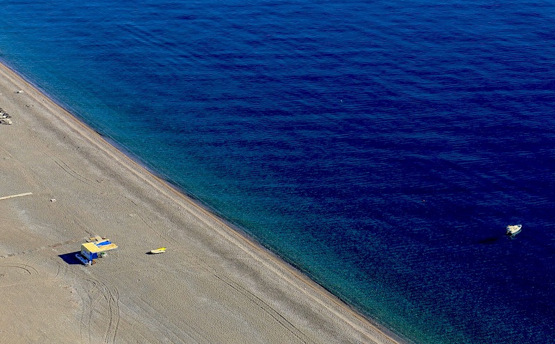 Praia Kalathos na ilha de Rodes Praia Kalathos na ilha de Rodes
