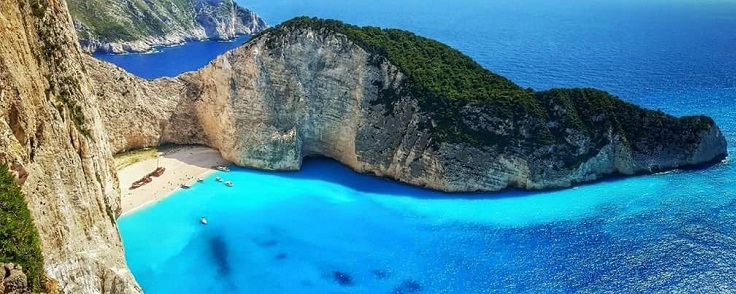 Praia de Navagio na Grécia Praia de Navagio na Grécia