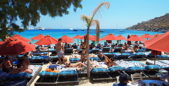 Praia Psarou na ilha de Mykonos Praia Psarou na ilha de Mykonos