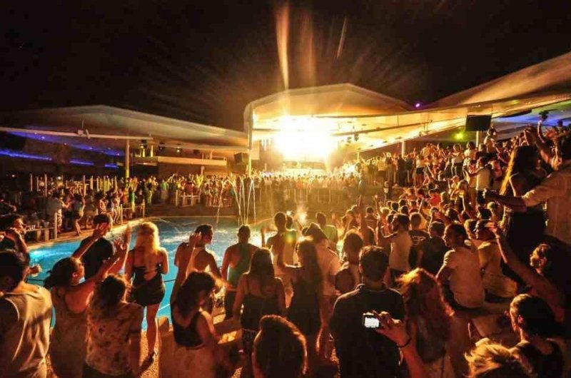 Balada em Mykonos Balada em Mykonos
