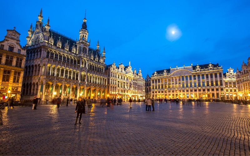 Construções na Grand Place em Bruxelas Construções na Grand Place em Bruxelas