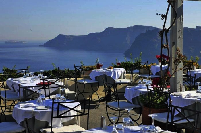 Restaurante 1800 na ilha de Santorini Restaurante 1800 na ilha de Santorini
