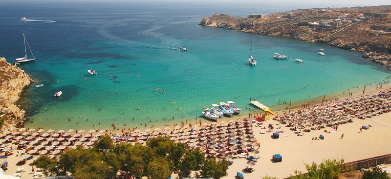 Praia Super Paradise na ilha de Mykonos Praia Super Paradise na ilha de Mykonos